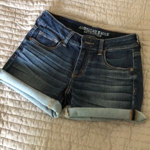 American Eagle Midi Cuffed Shorts Size 4